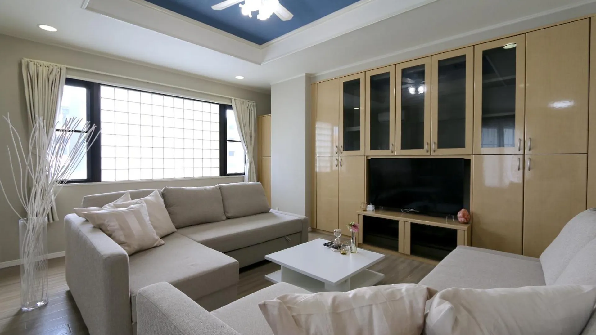 Apartment Elle Namba Villa Osaka Japan