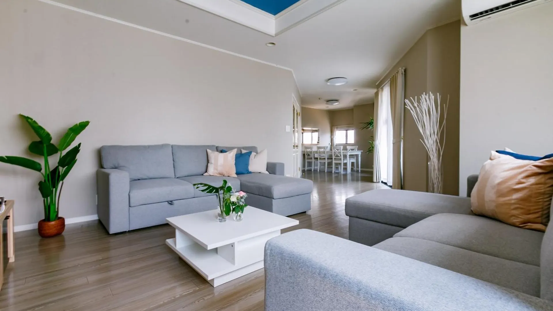 Elle Namba Villa Osaka Japan
